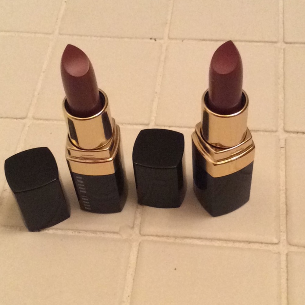 Bobbi Brown lipstick in brownie